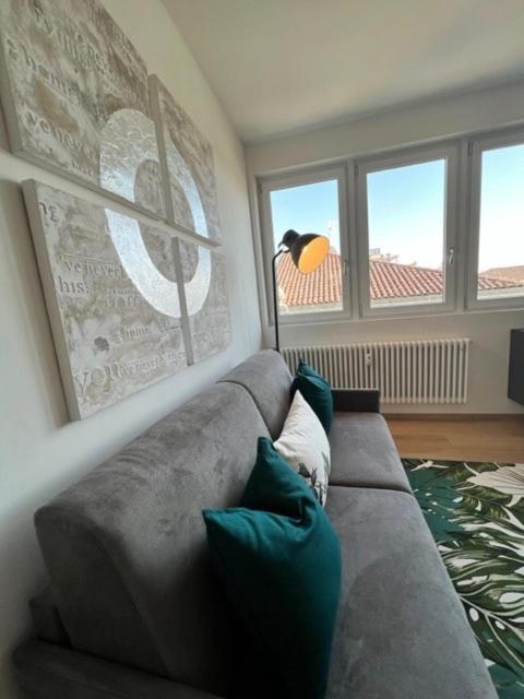 Mandi Mandi Cavour Apartment Udine Luaran gambar